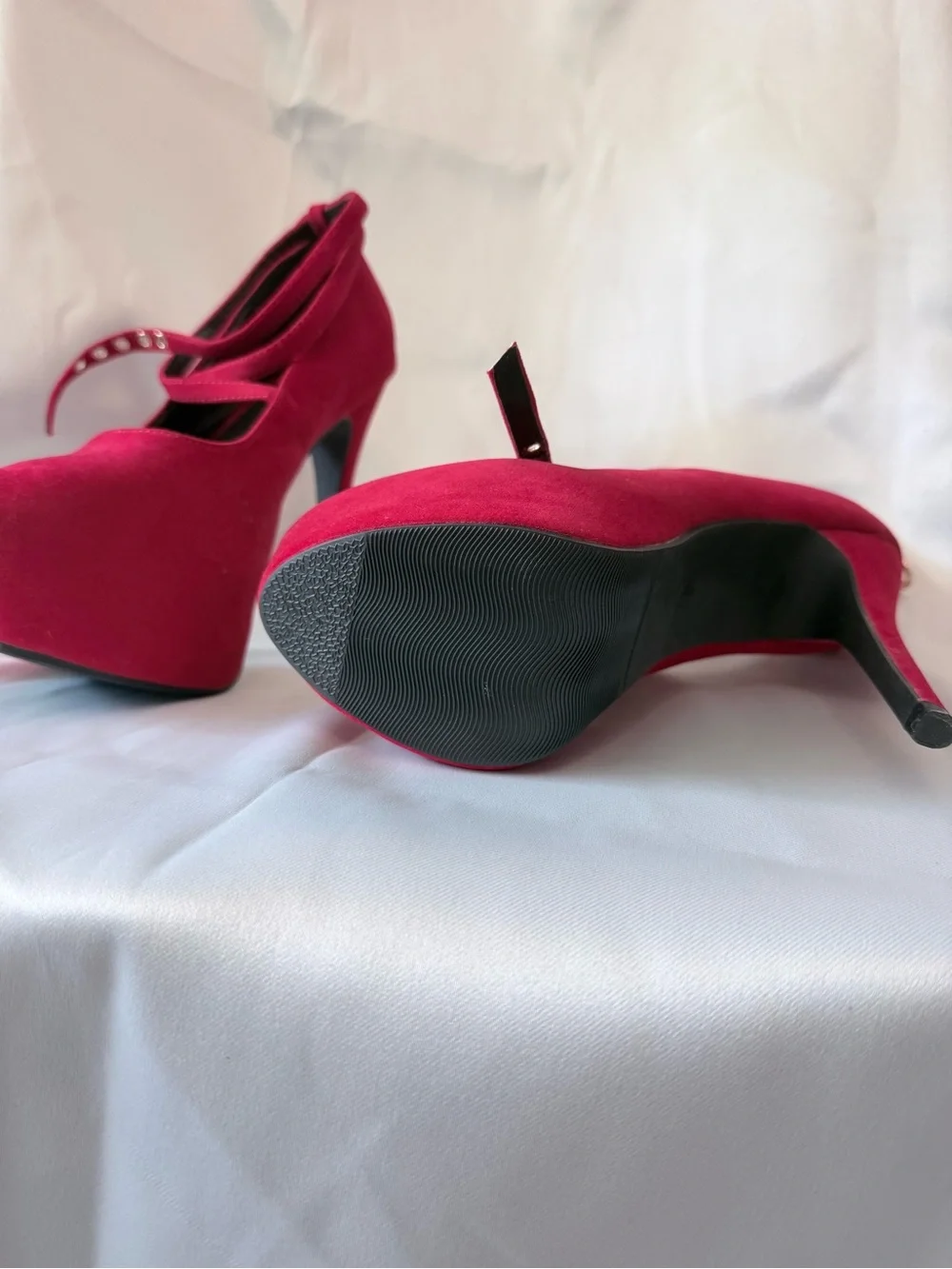 Women’s Red Platform Mary Jane High Heels with Ankle Strap, NWOT size 10